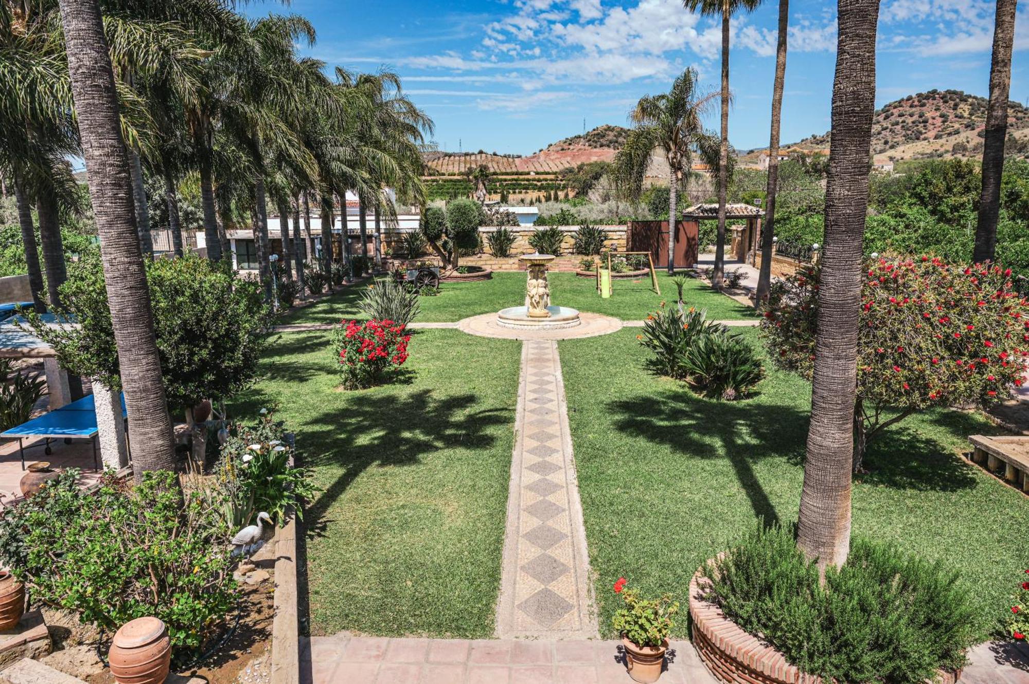 Amplia Casa Rural Con Precioso Jardin Cerca De Malaga Capital. Zimmer foto